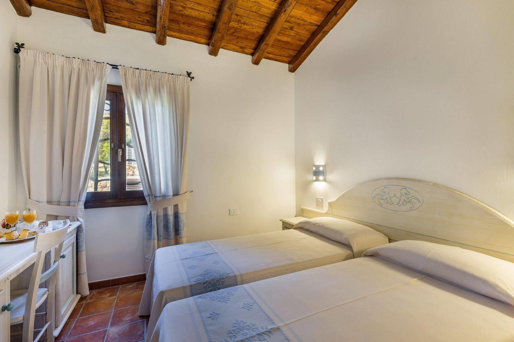 Hotel Costa Caddu San Teodoro  Εξωτερικό φωτογραφία